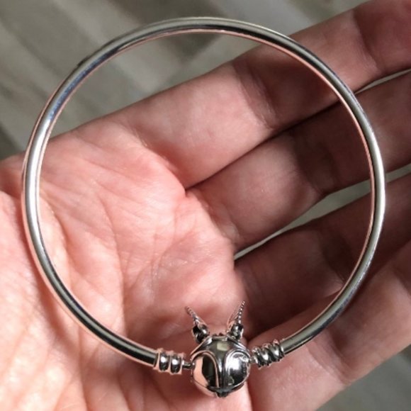Pandora Moments Harry Potter, Golden Snitch Clasp Bangle 19 cm. 7.5 inches - Picture 1 of 3